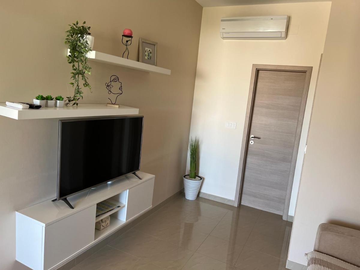 Apartmani Nina I Niko Ugljan Room photo