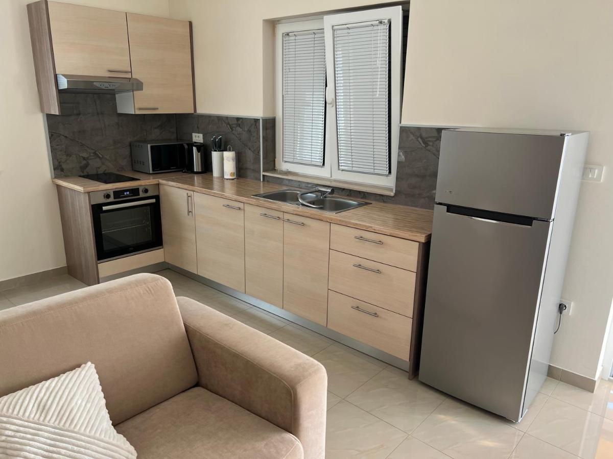 Apartmani Nina I Niko Ugljan Room photo